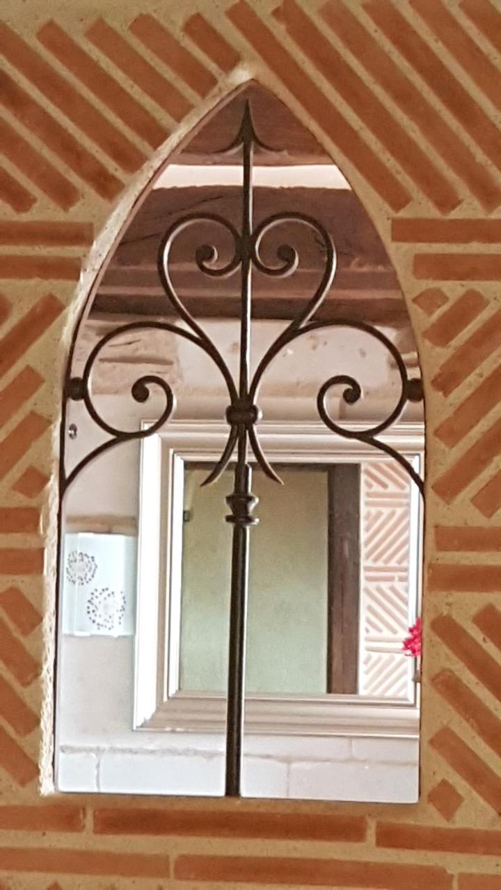 Le Petit Logis De Tinténiac Angers Esterno foto